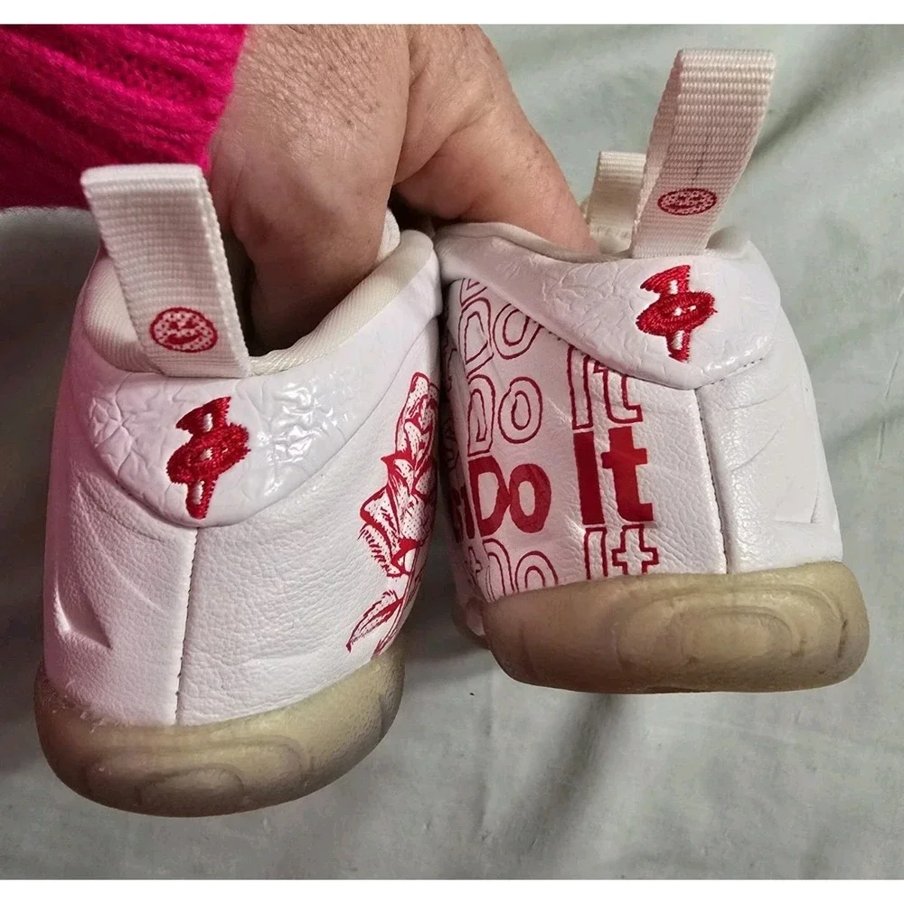 Nike Lil posite One Red/White Roses 7c Girls Boys Shoes unisex